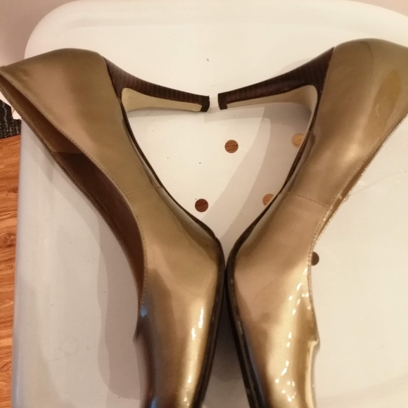 Ladies size 10 Cole Haan Nike Air bronze highheels - Picture 6 of 6